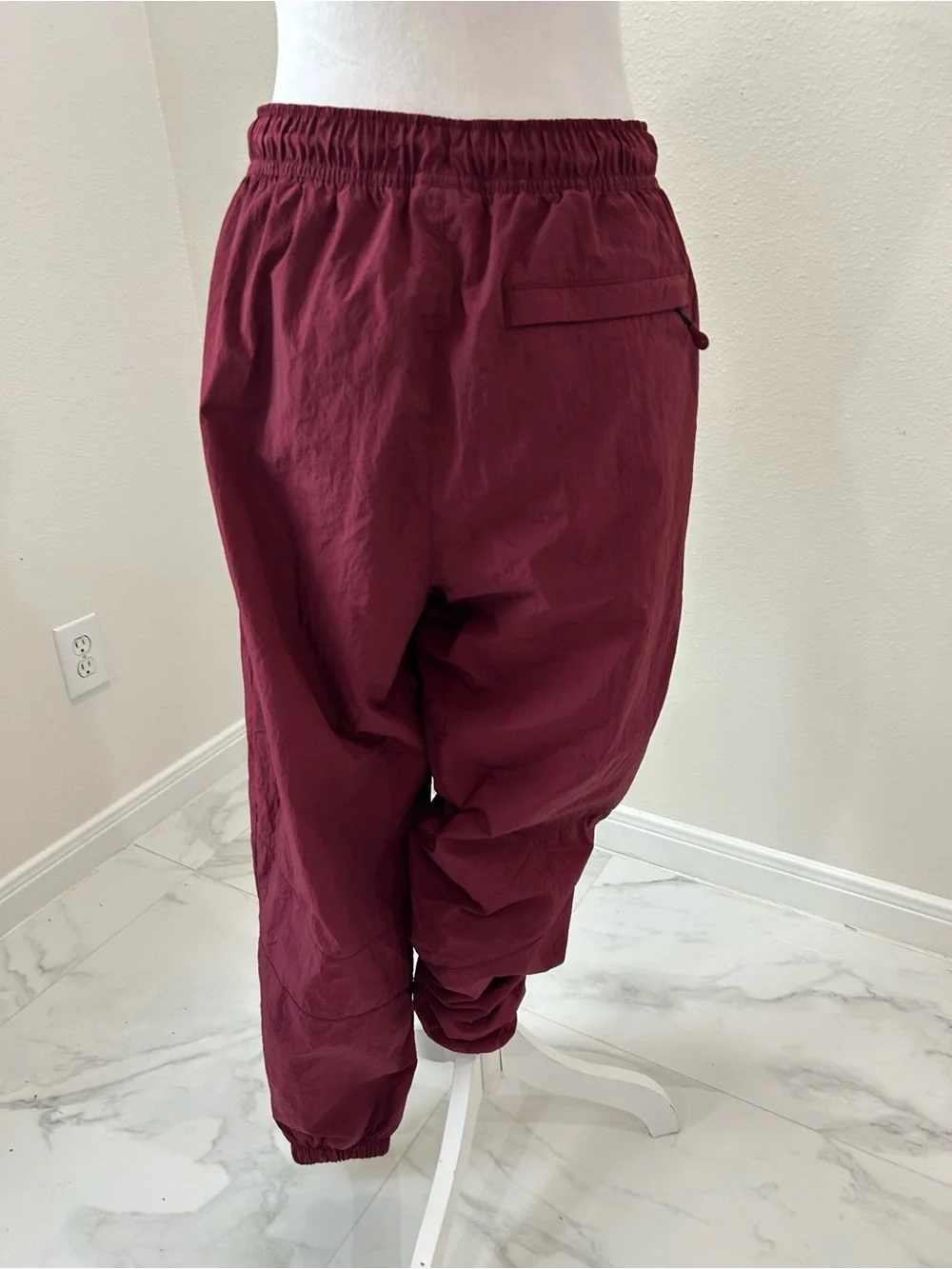 Nike Air Jordan Men's Maroon Athletic Joggers, Running Workout Pants, Size M